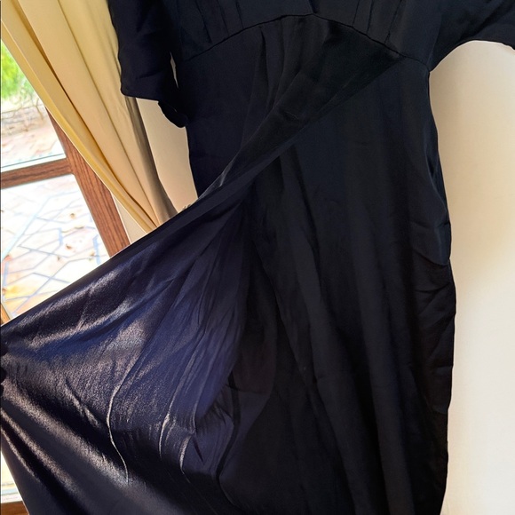 Reformation Elegant navy blue satin low cut Dress - Picture 9 of 11